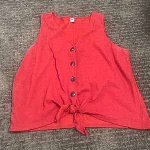 Red causal tank with tie front and buttons